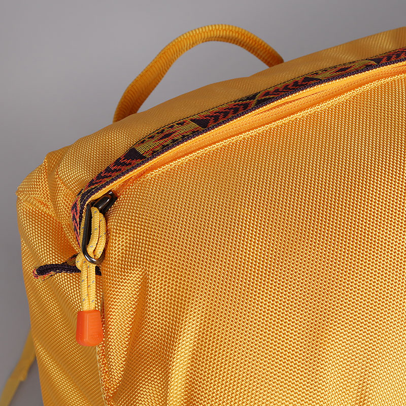  желтый рюкзак The North Face Lineage Ruck 23L T93KUTU24 - цена, описание, фото 3